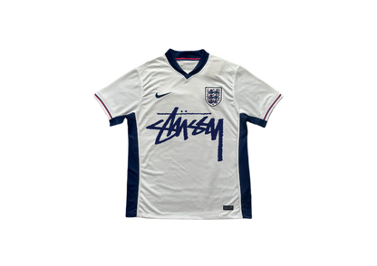 STÜSSY x "ENGLAND” HOME JERSEY - 2024/25 (JUNIOR SIZES)